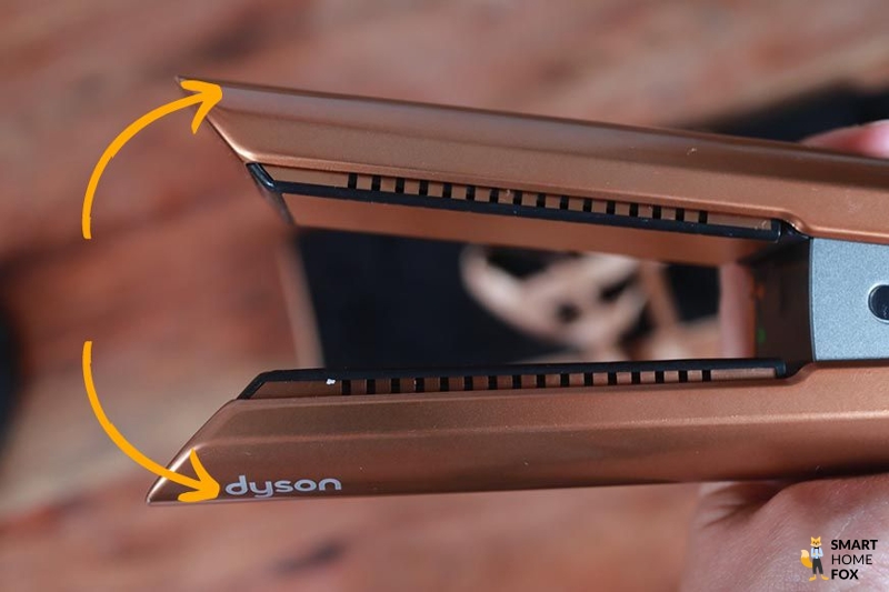 На фотографии видны концы Dyson Corrale.